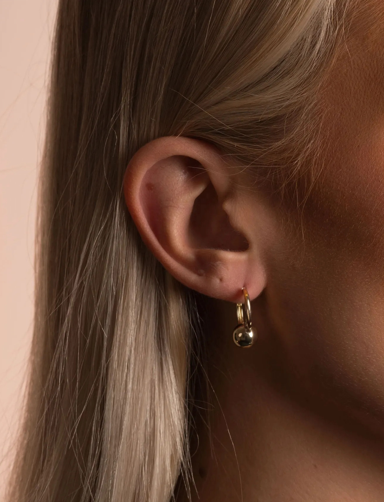 SNÖ of Sweden Bennet Ring Ear Plain G-Onesize, One Size, Gold, Øreringe > Creoler, Dame