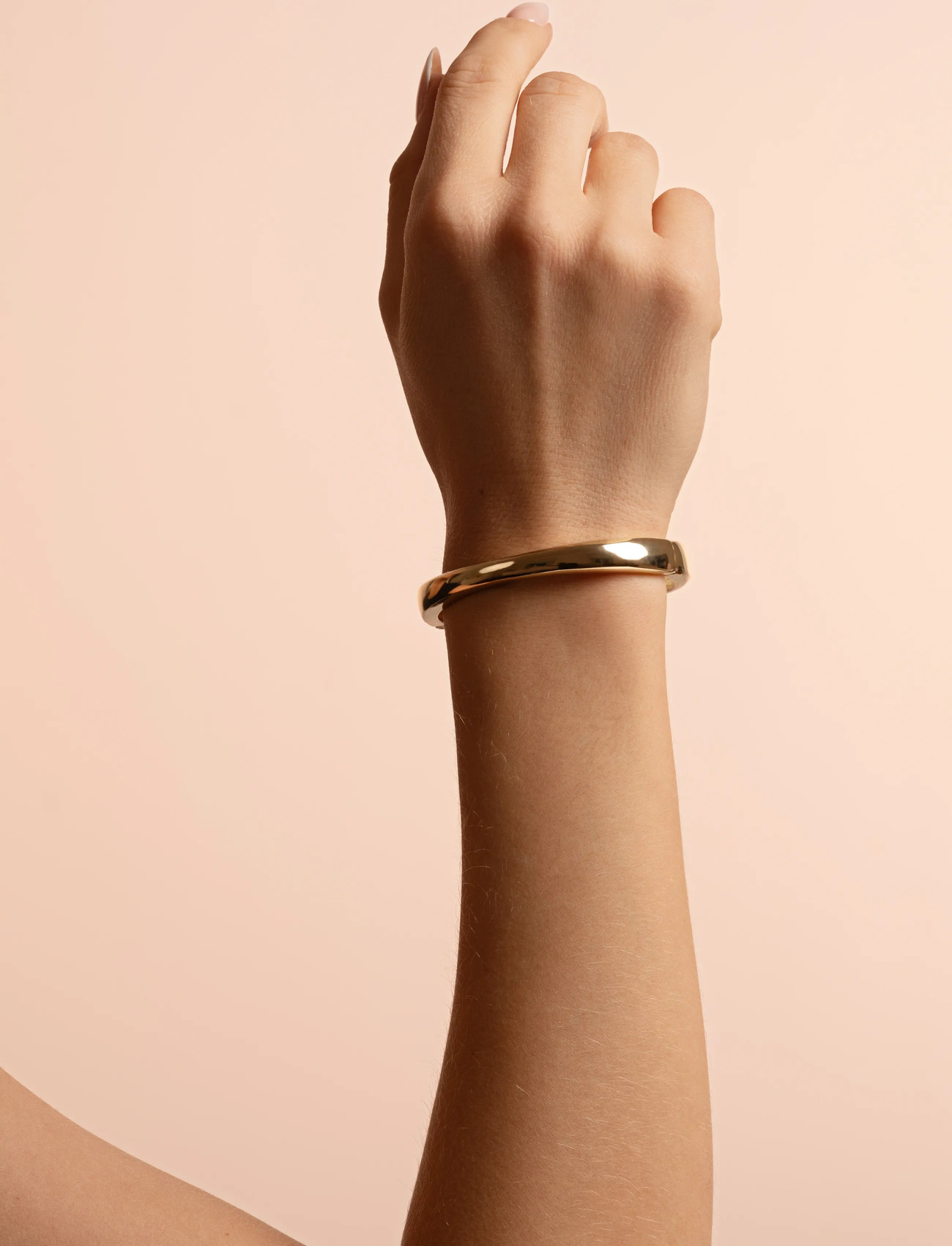 SNÖ of Sweden Kitty Oval Brace Plain G-Onesize, One Size, Gold, Armbånd > Armringe, Dame