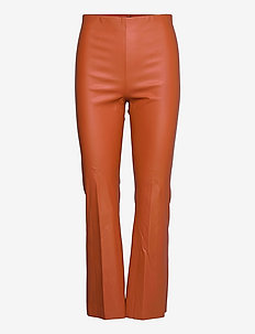 Soaked in Luxury - Leather trousers 