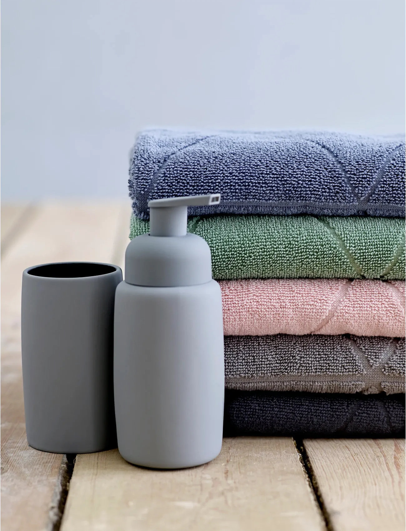 Södahl Sæbedisp. Mono Grå Rubber Coat, 6X16 cm, Grey, Badeværelsesinteriør > Sæbepumper Og Sæbekopper, Unisex