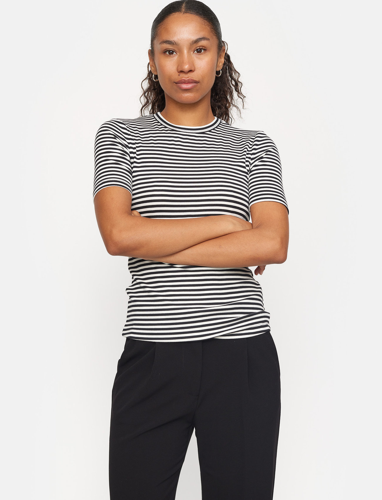 Soft Rebels Srfenja Stripe Ss Top, S, Black, T-Shirts & Toppe > Kortærmede, Dame