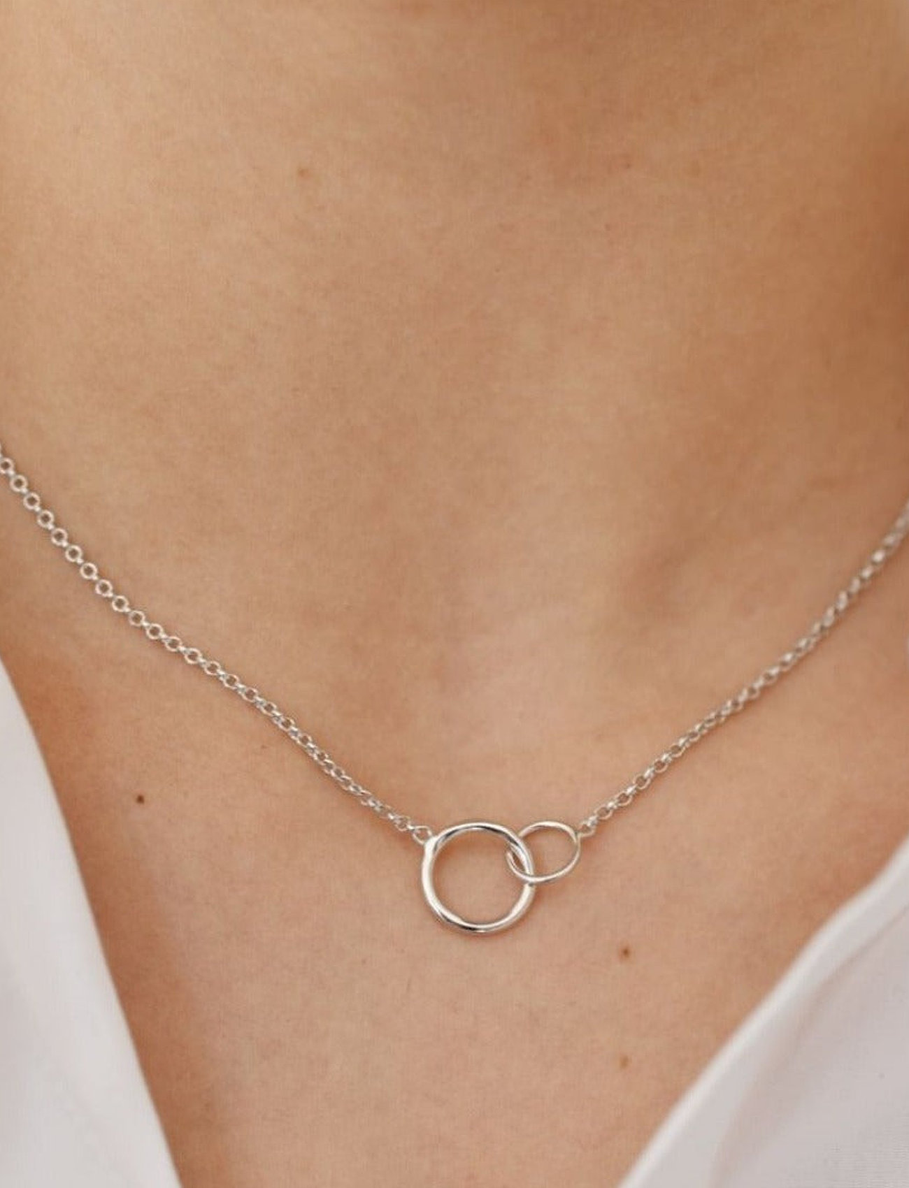 SOPHIE by SOPHIE - Mini circle necklace - halskæder med vedhæng - silver - 0