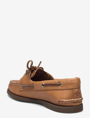 sperry nutmeg