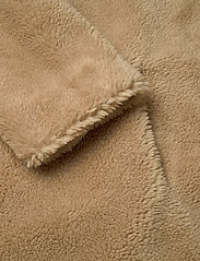 Camille Cocoon Coat (Beige) (3700 kr) Stand Studio Camille Cocoon Coat (Beige) (3700 kr) Stand Studio