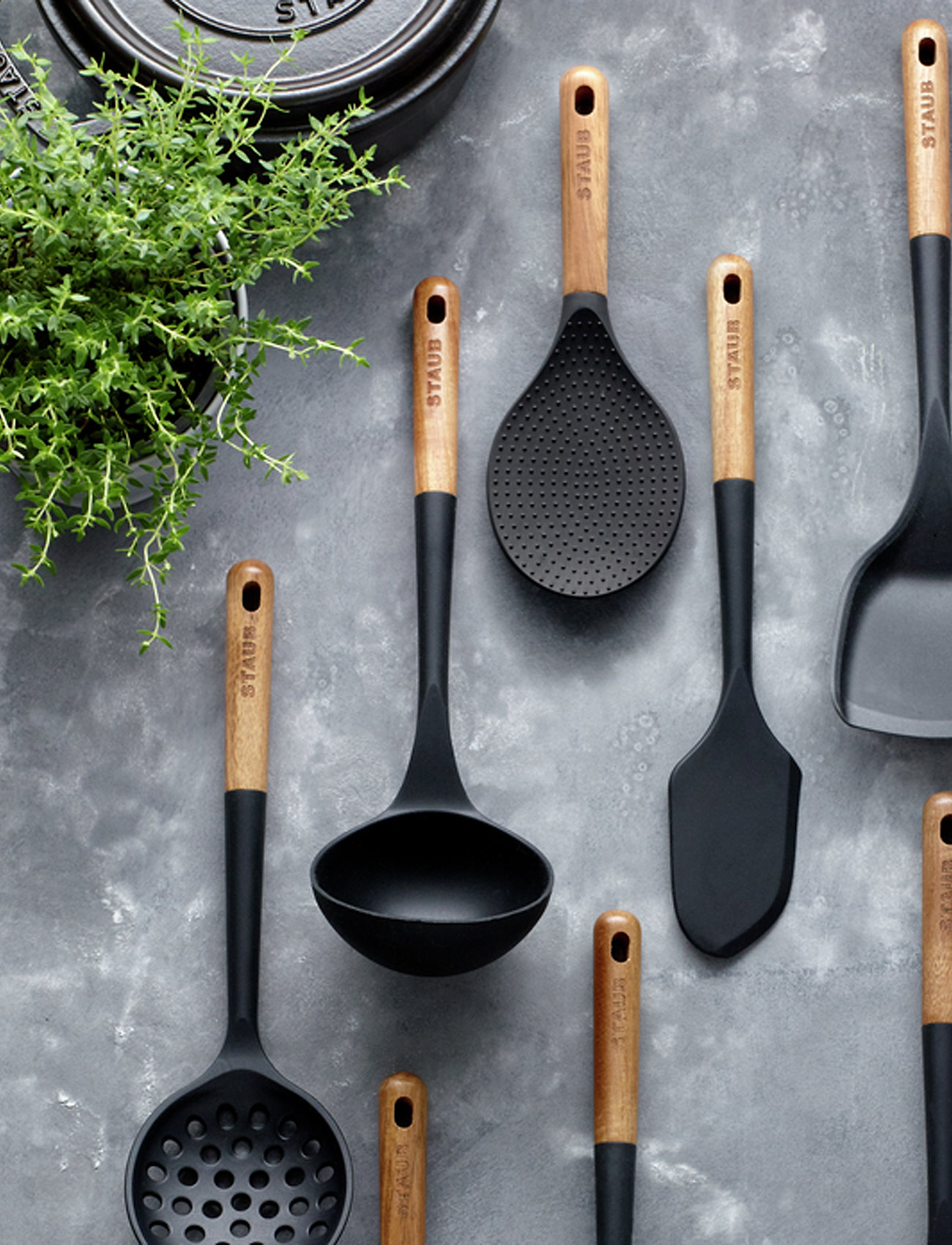 STAUB Soup Ladle, One Size, Black, Køkkenredskaber > Skeer Og Øser, Unisex