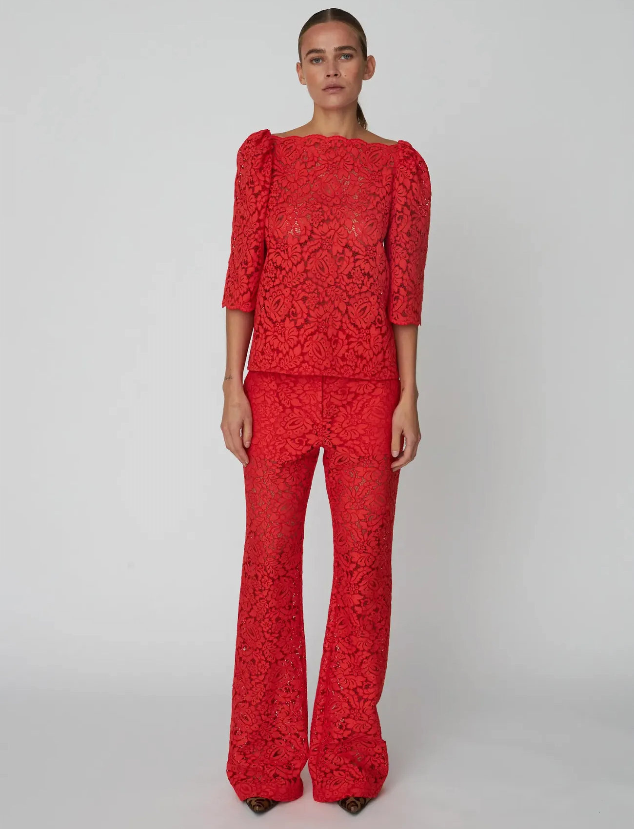 Stella Nova Heavy Lace Blouse, 40, Red, Bluser > Kortærmede, Dame