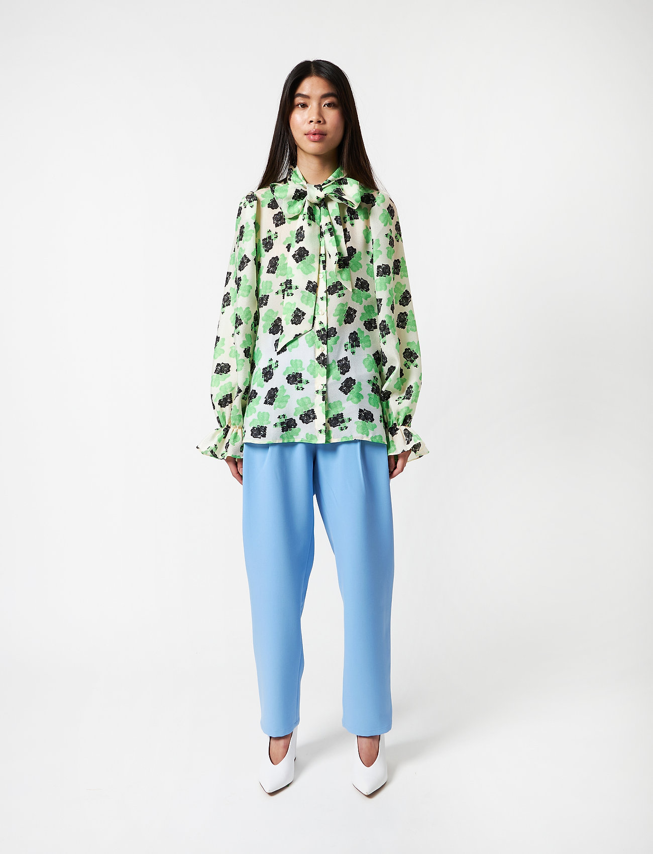 Stella Nova - Erina - long sleeved blouses - flower power green - 0