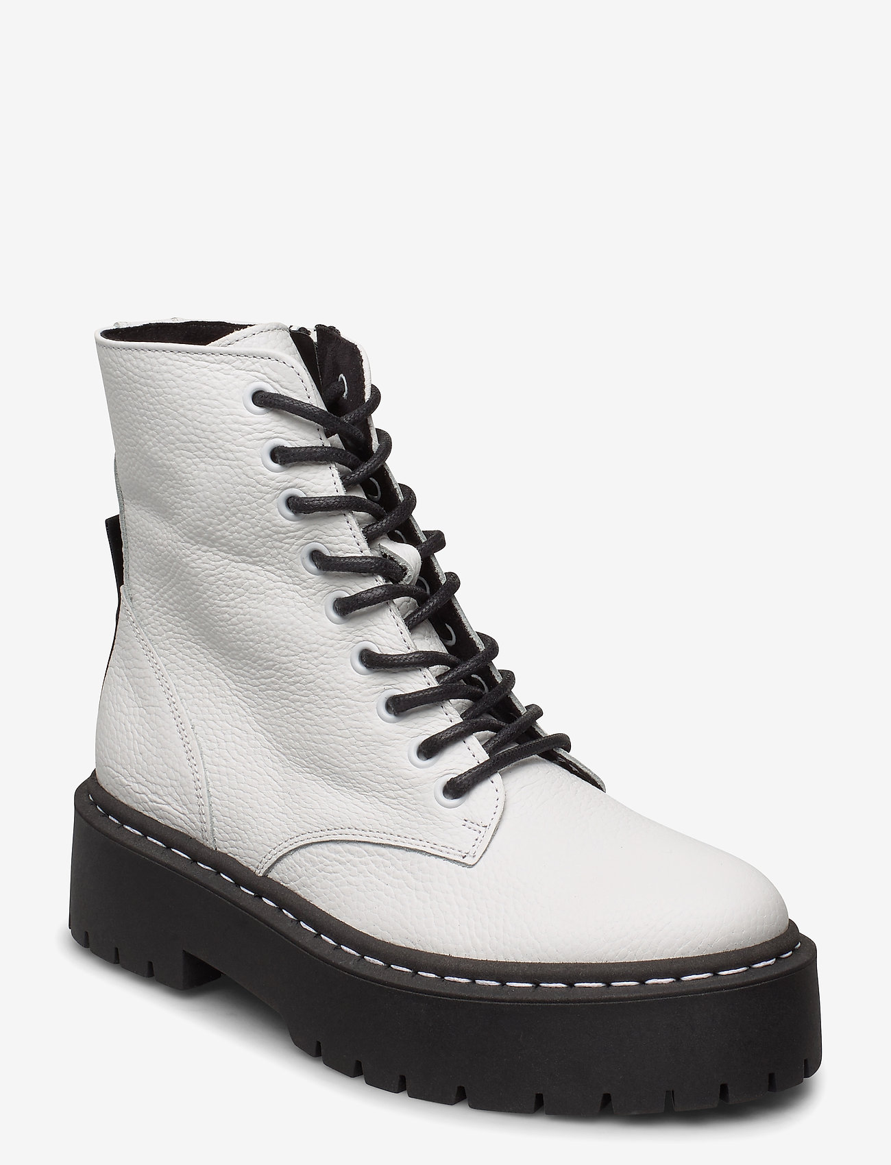 steve madden boots white
