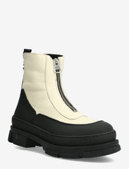 steve madden flat ankle boots