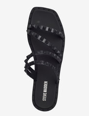 black mid heels closed toe