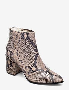 steve madden jillian snake booties