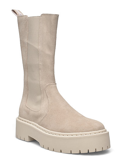 steve madden vivianne calf boots in beige suede