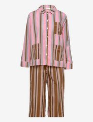 STINE GOYA - Sada Pyjama, 1321 Pyjama - nattøj & hyggetøj - pink stripes - 1