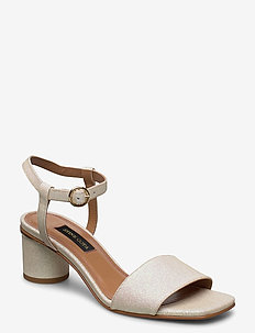 stine goya sandals