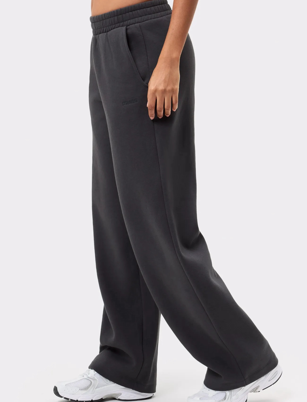 STRONGER Relaxed Sweatpants, S, Grey, Sport Pants > Sport Sweatpants, Dame