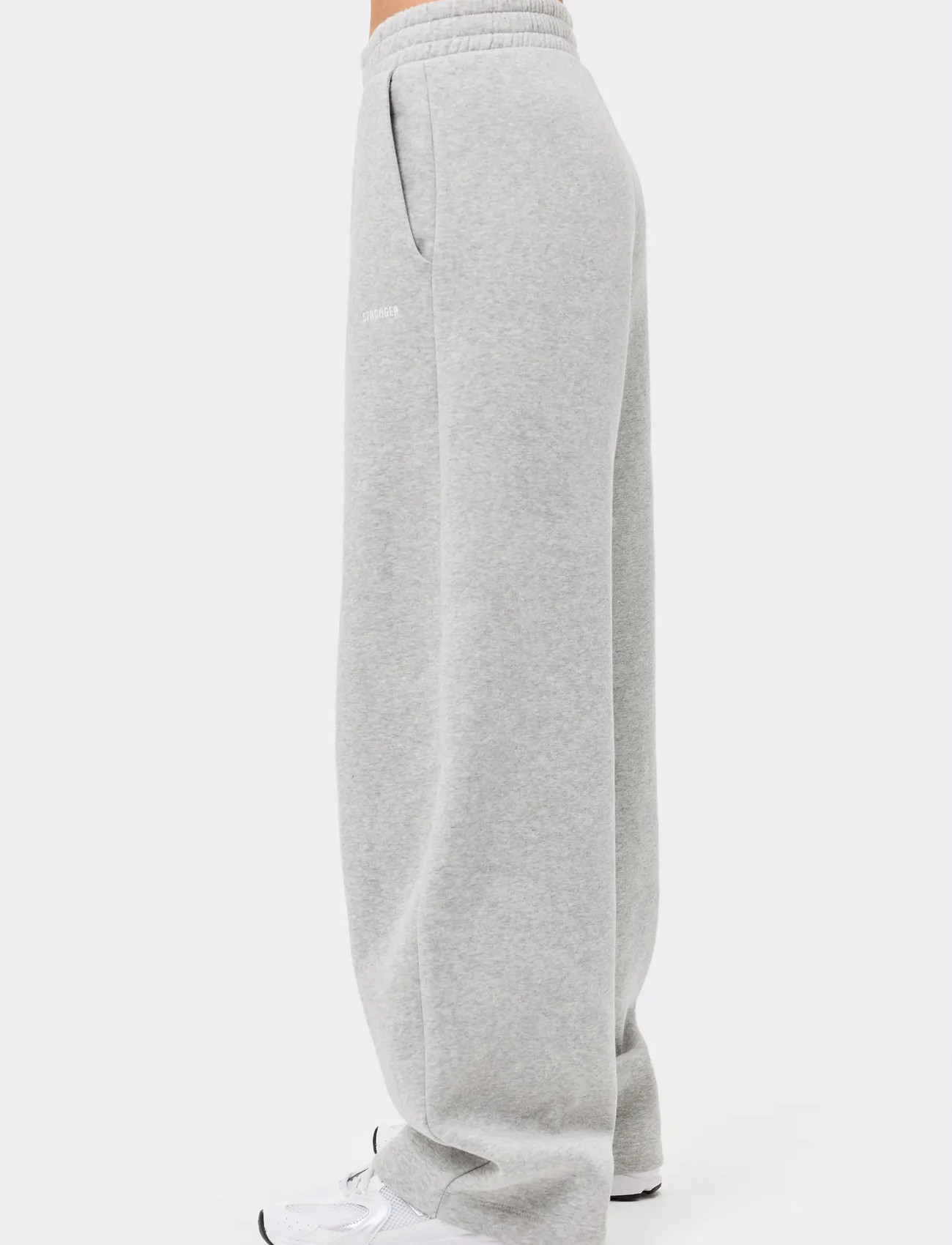 STRONGER Relaxed Sweatpants, S, Grey, Sport Pants > Sport Sweatpants, Dame