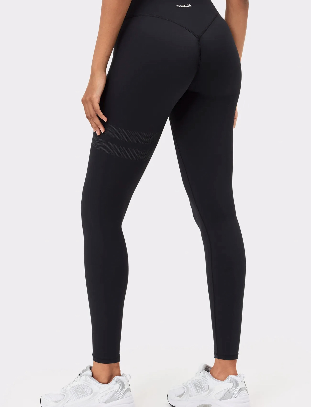 STRONGER The Signature One Contour Leggings, XL, Black, Sport Tights > Sport Seamless Tights, Dame