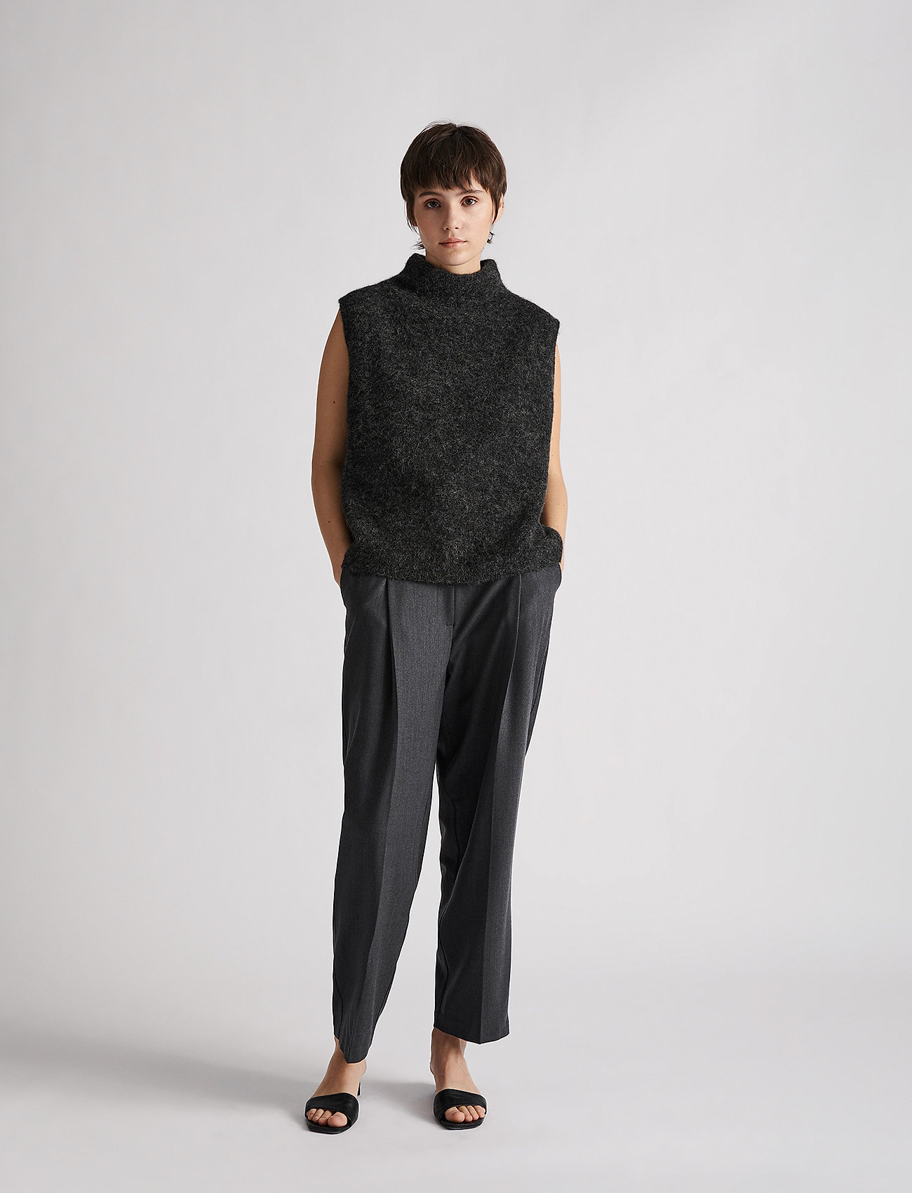 Stylein - ELLI SWEATER - knitted vests - dark grey - 0