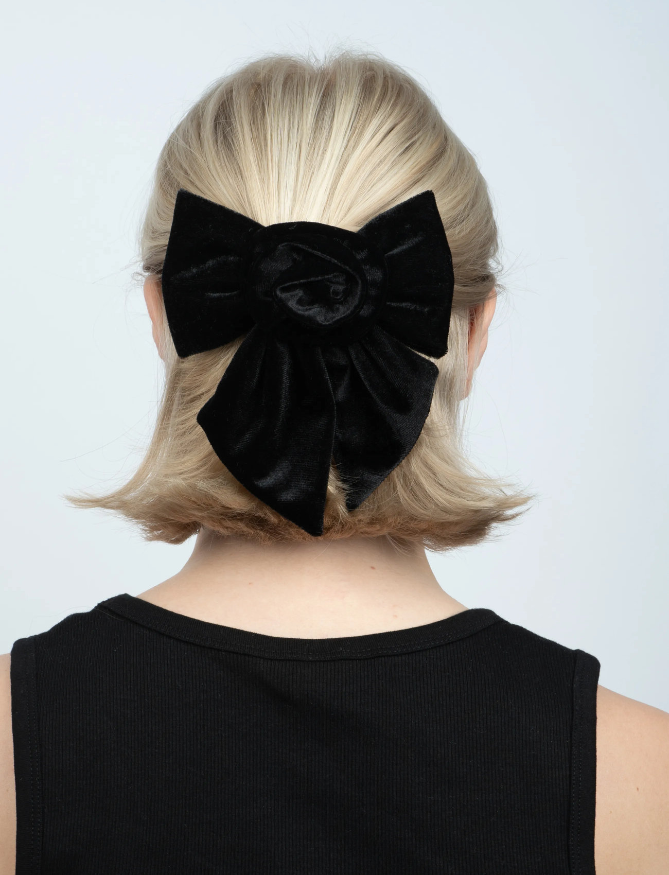SUI AVA Rosie Velvet Bow, One Size, Black, Hårtilbehør > Hårnåle, Dame
