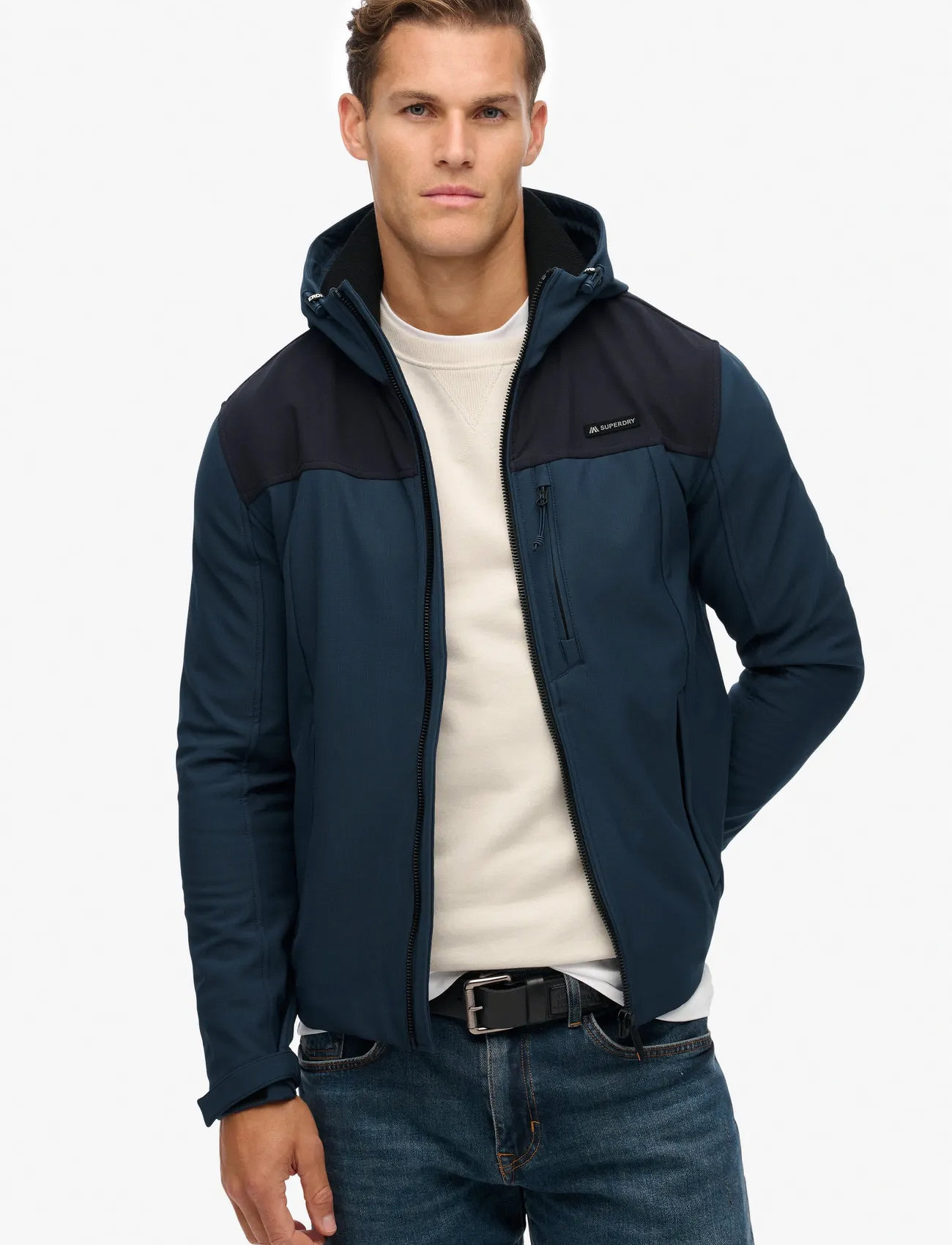 Superdry Sport Hooded Softshell Tech Trekker, XXL, Navy, Sport Jackets > Sport Outdoor Jackets, Herre