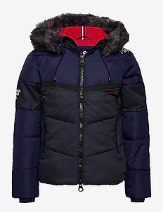 25% rabatt på vårmode | Fodrade jackor | Stort utbud av nya Superdry Emergency Chinook Jacket (Herr) Hitta bästa pris