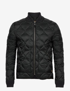 black quilted bomber jacket mens
