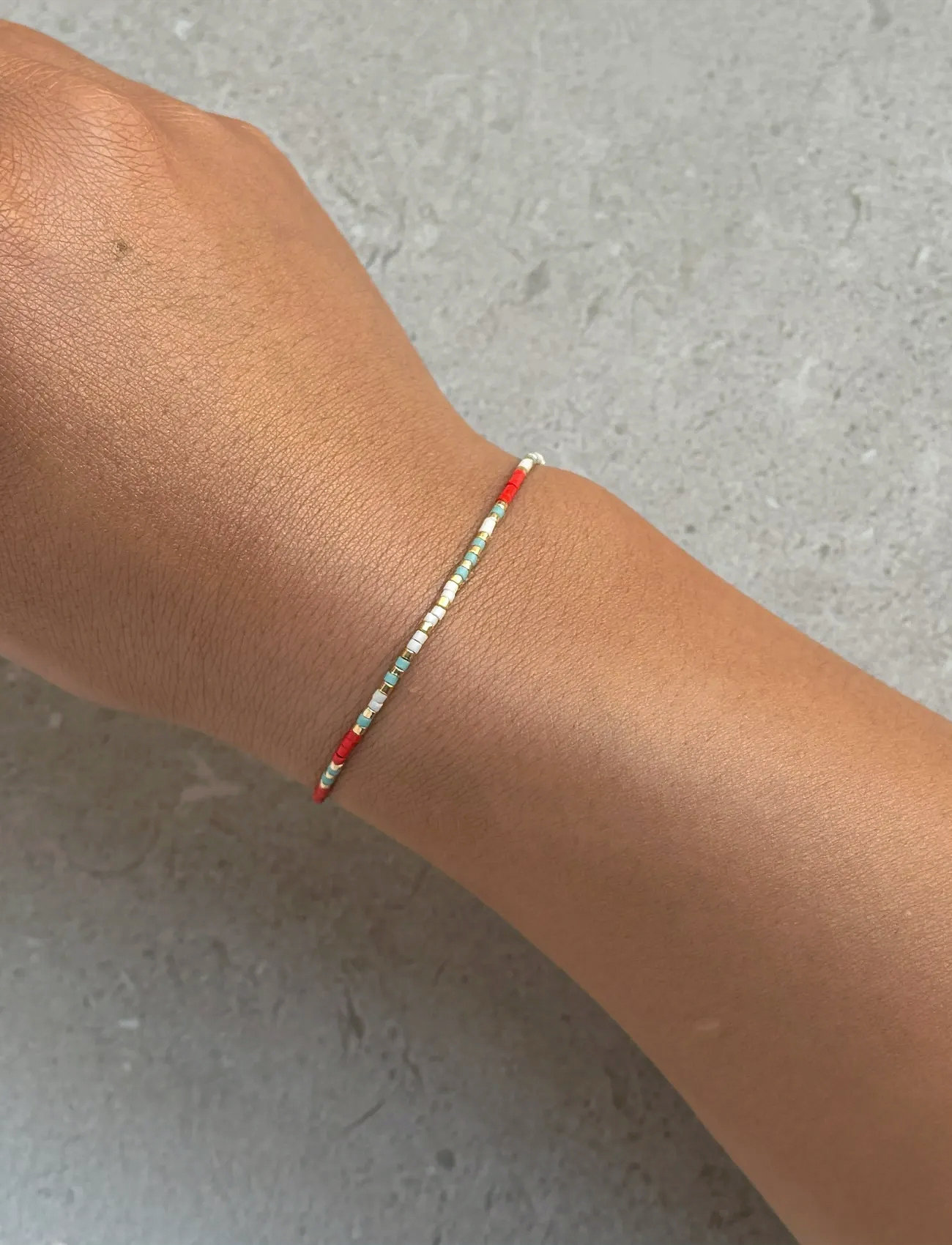 Syster P Code Bracelet Gold, One Size, Multi/patterned, Armbånd > Perlearmbånd, Dame