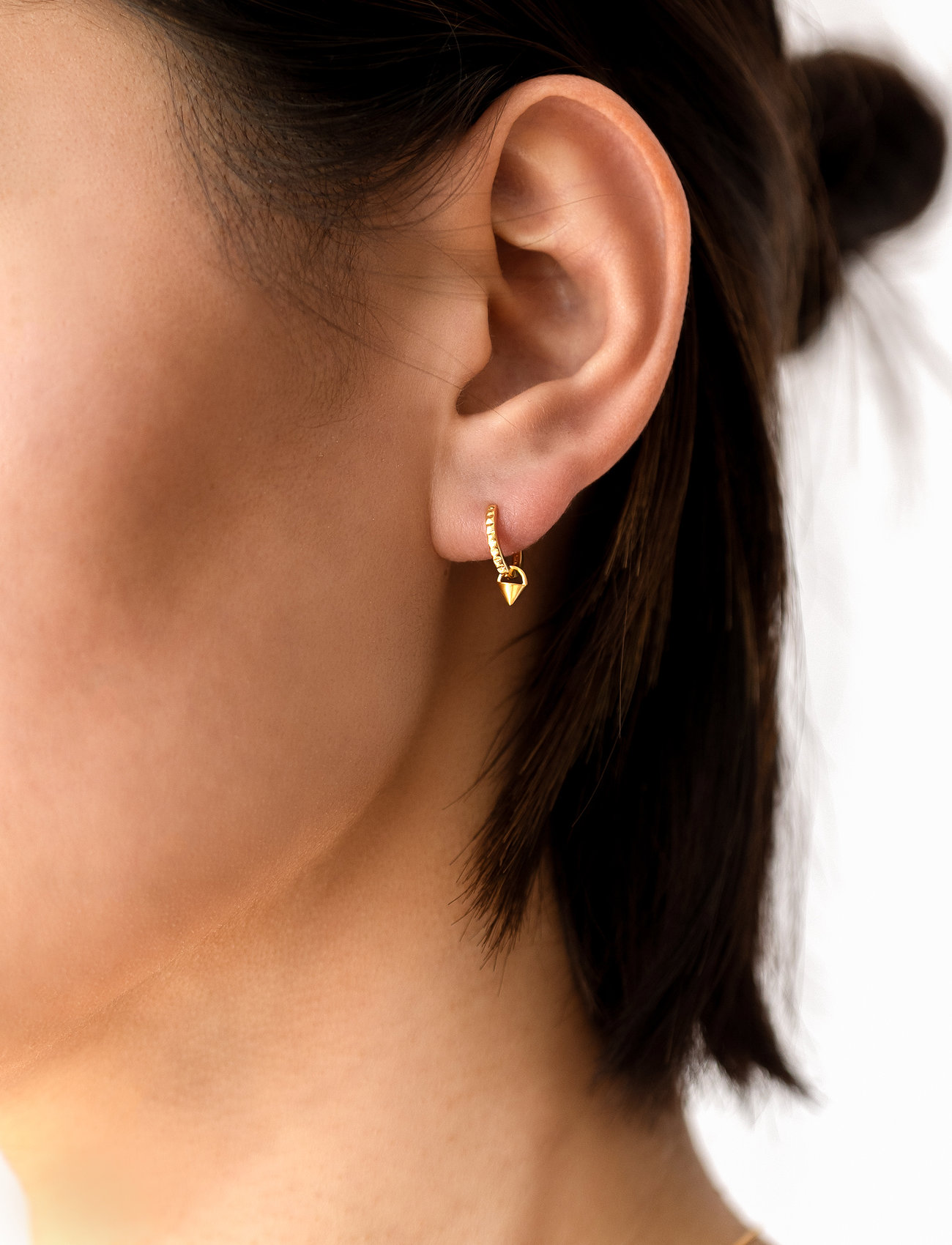marmorering pengeoverførsel kranium Syster P Mini Cone Hoops Gold - Creoler - Boozt.com