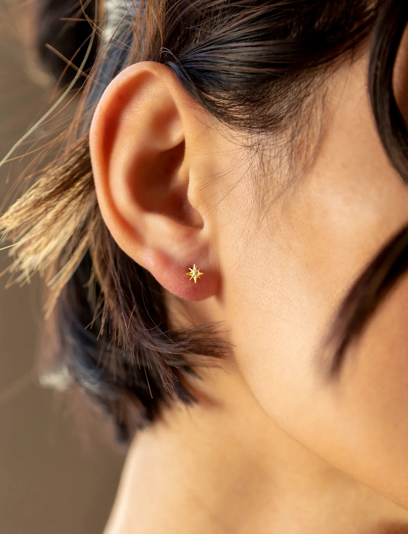 Syster P North Star Stud Earrings Gold, One Size, Gold, Øreringe > Ørestikker, Dame