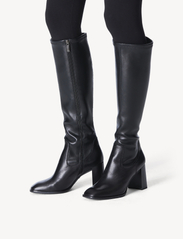 Tamaris Laarzen 1-25510-41 001 wijd Maat: 37 EU