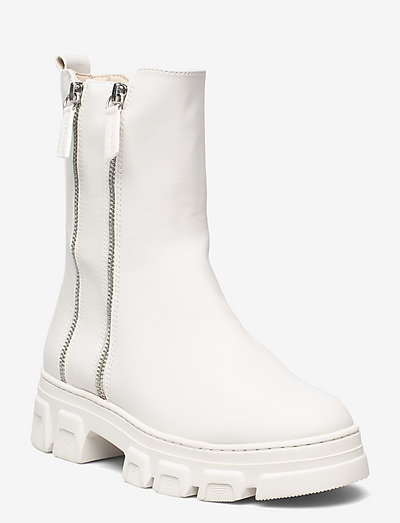 tamaris platform boots