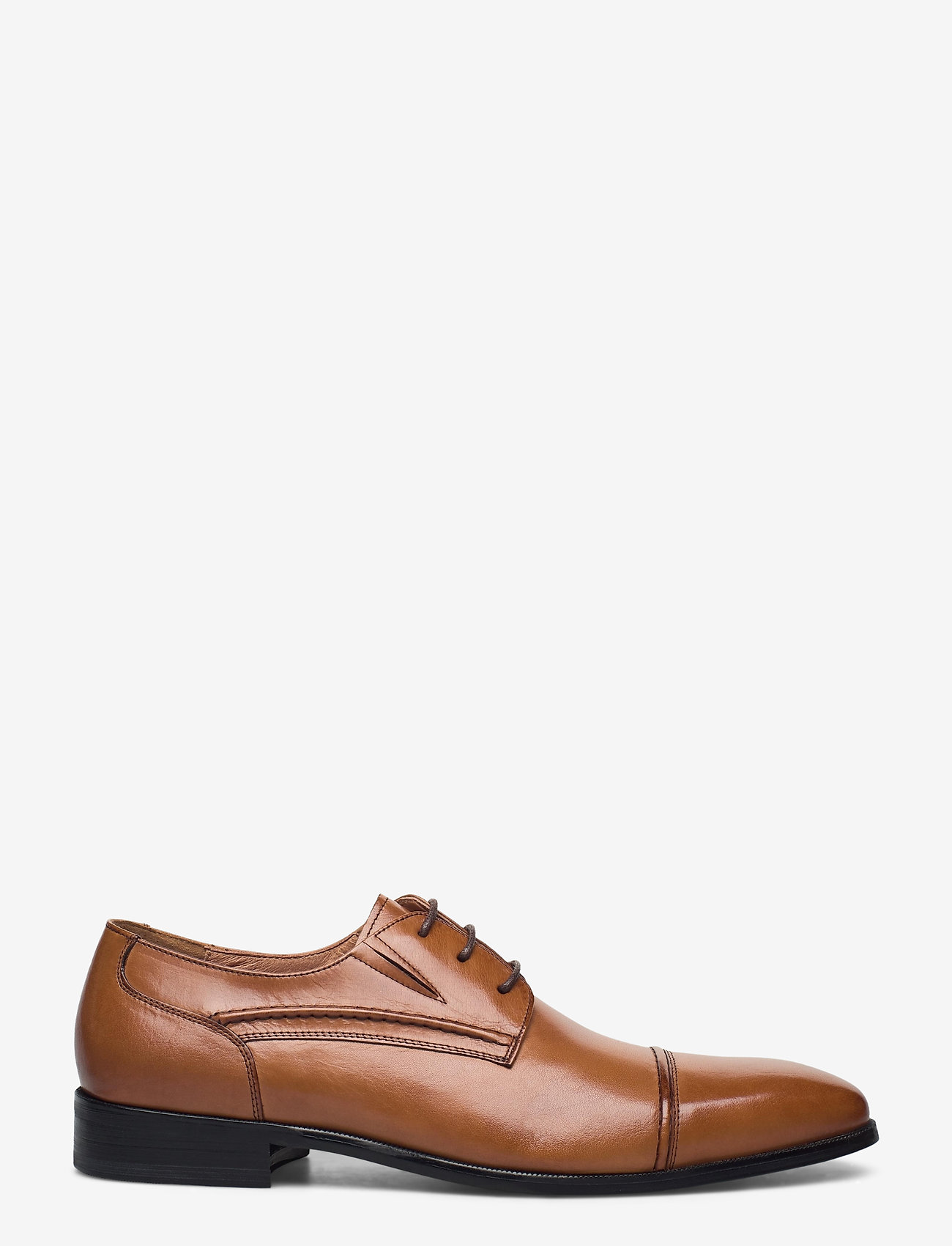 TGA by Ahler Laced Derby Shoe With Toecap - Laced shoes | Boozt.com