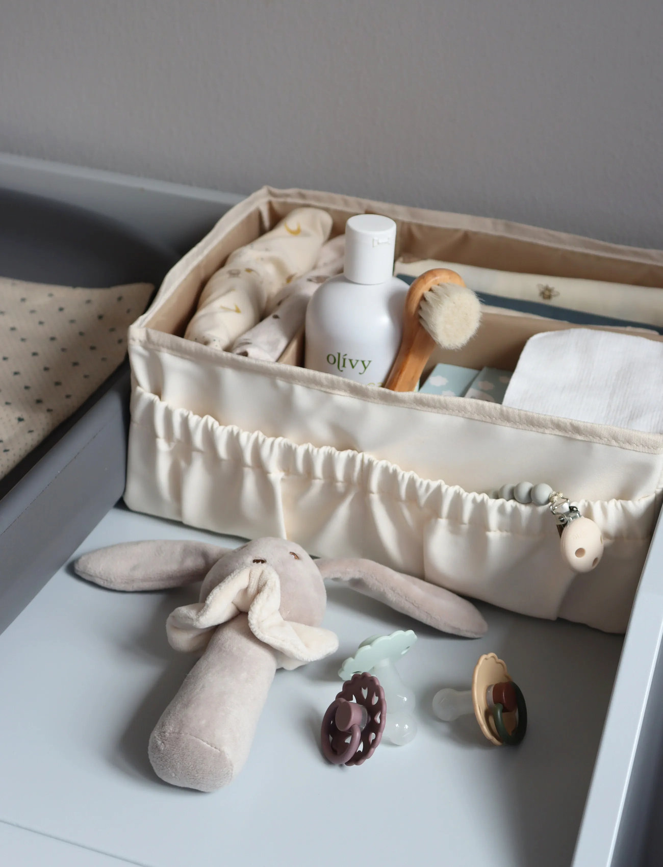 That's Mine Lily Nursing Organizer, 32X22X13 cm, Cream, Babysenge Og Tilbehør > Organisatorer Til Tremmesenge, Børn