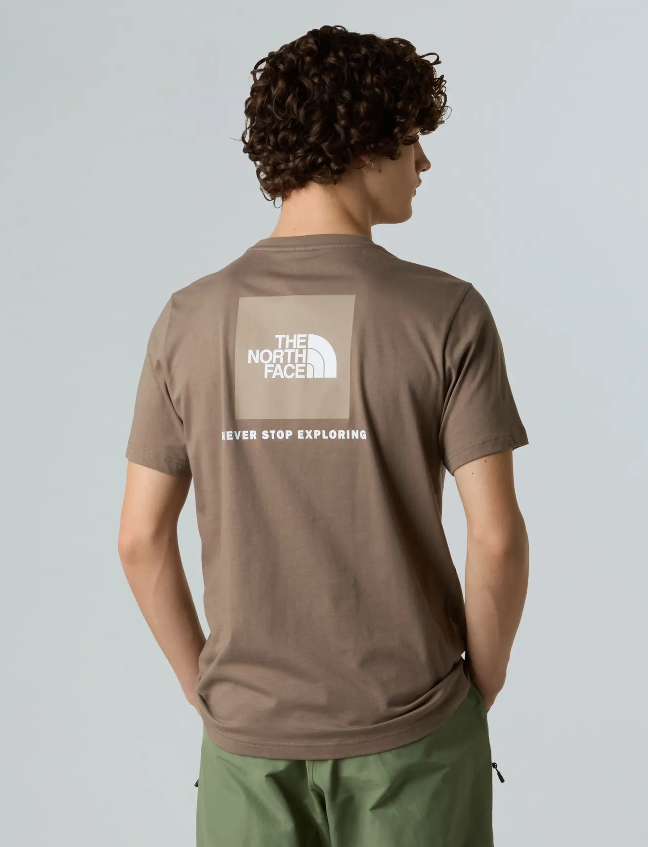 The North Face M S/S Redbox Tee, S, T-shirts, Braun - Short-sleeved, Männerswear