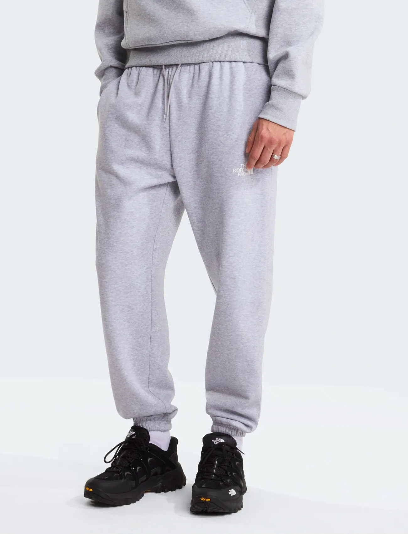 The North Face M Simple Dome Regular Tapered Jogger, M, Grey, Sport Pants > Sport Sweatpants, Herre