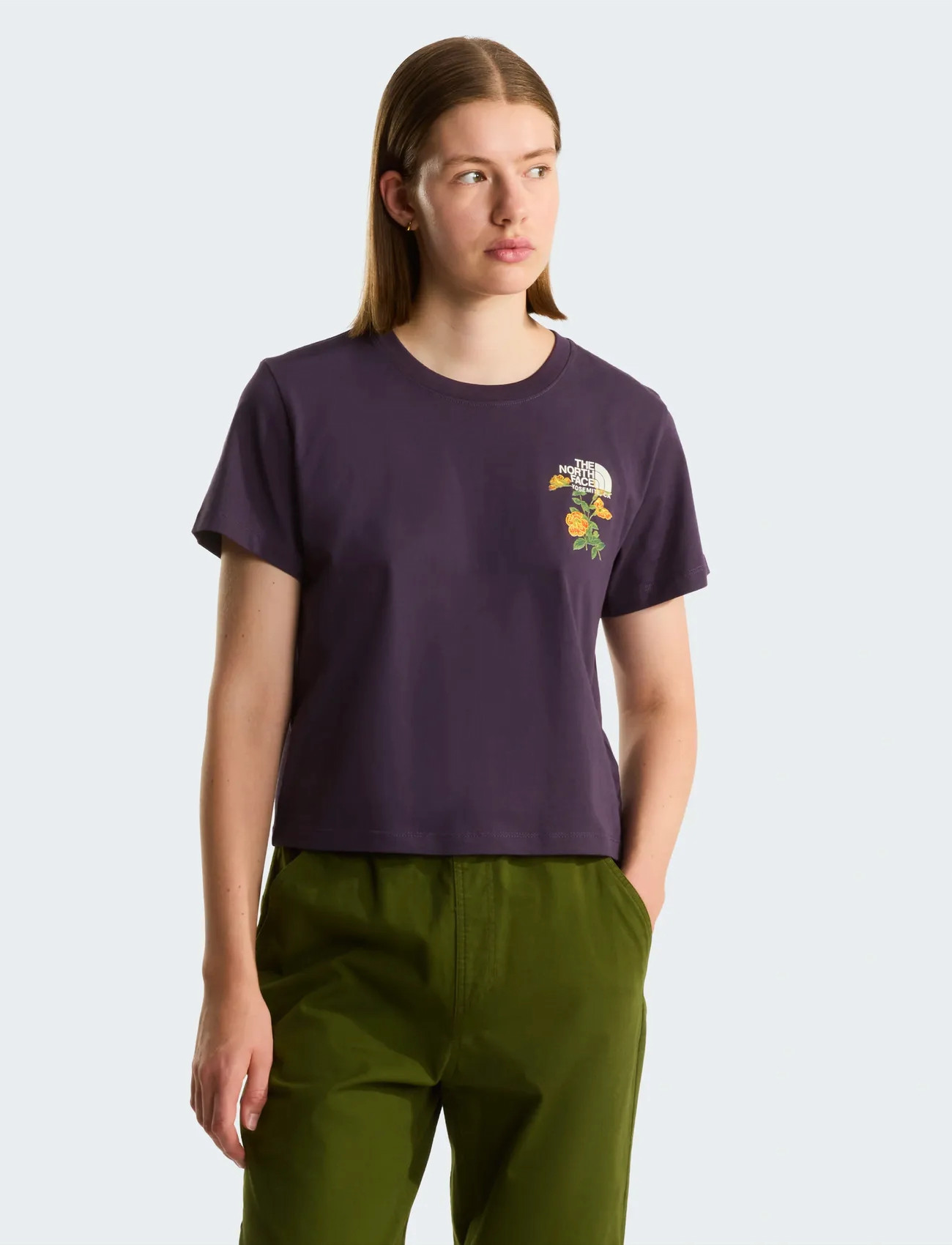 The North Face W Flora Embro Regular Short Sleeve Tee-G, S, Purple, Sports Overdele & T-shirts > Sport T-shirts, Dame