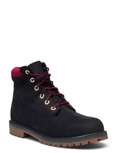 timberlands with red laces