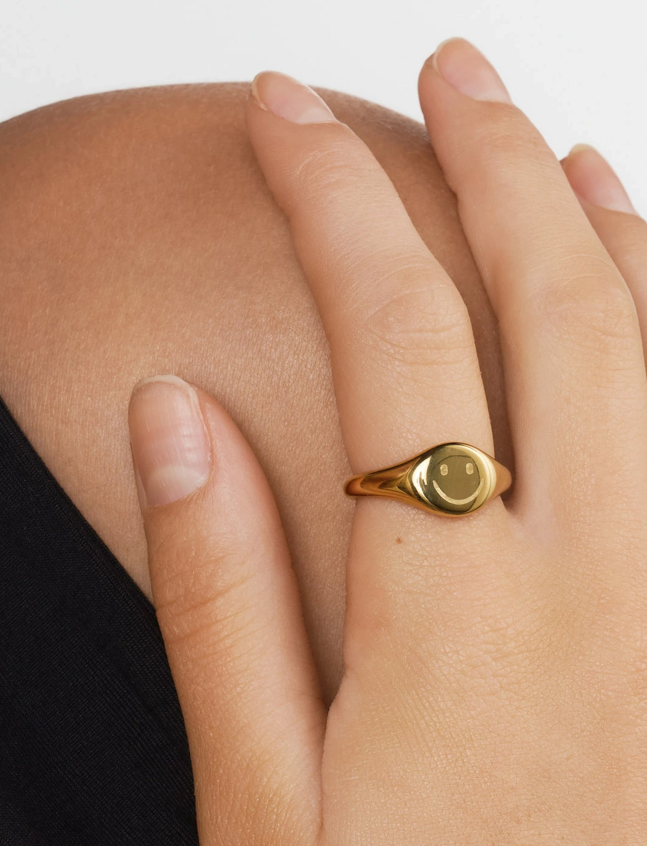 Timi of Sweden Dixie - Smiley Face Signet Ring Stainless Ste, 55, Gold, Smykker > Ringe, Dame