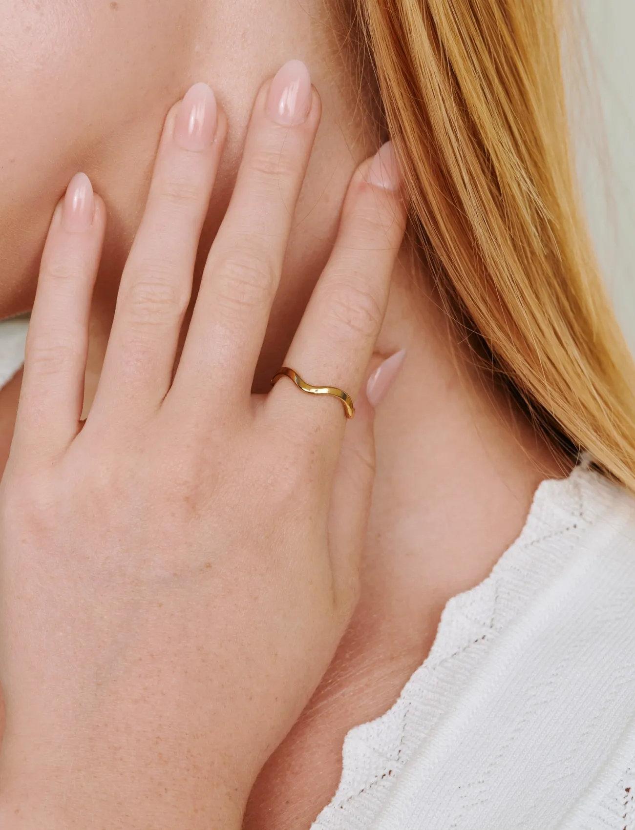 Timi of Sweden Johanna - Wavy Ring Stainless Steel, 55, Gold, Smykker > Ringe, Dame