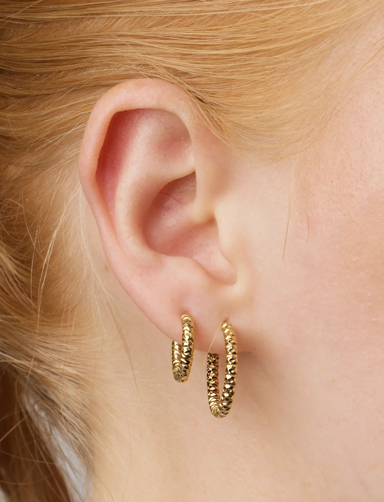 Timi of Sweden Torun - Hoop Earrings 20Mm Stainless Steel, One Size, Gold, Øreringe > Creoler, Dame