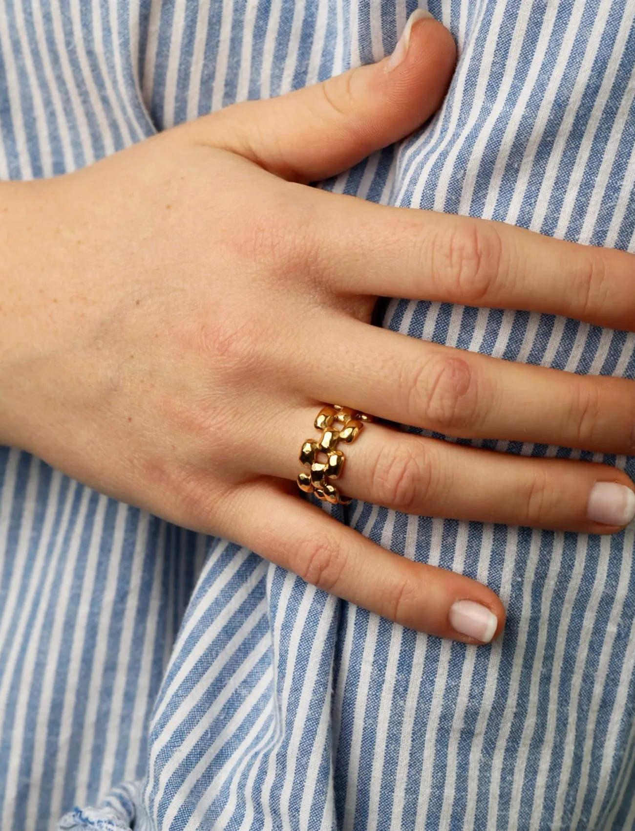 Timi of Sweden Elira - Chunky Ring Stainless Steel, 55, Gold, Smykker > Ringe, Dame