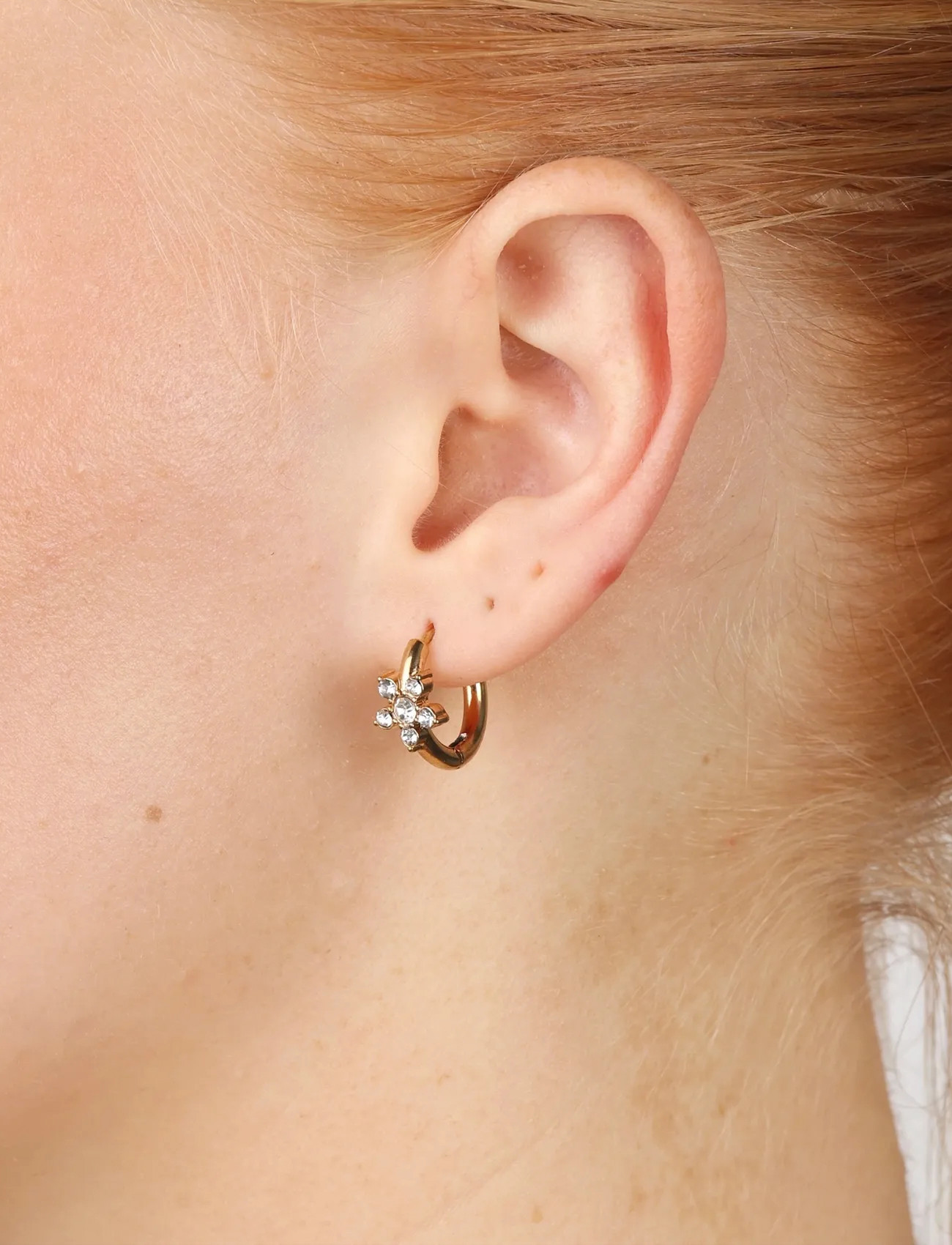 Timi of Sweden Helia - Crystal Hoop Earrings Stainless Steel, One Size, Gold, Øreringe > Creoler, Dame