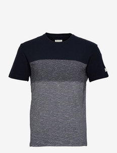structured t-shirt with cutline - svītraini t-krekli - sky captain blue