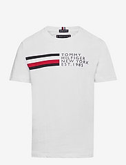 Tommy Hilfiger - GLOBAL STRIPE GRAPHIC TEE S/S - pattern short-sleeved t-shirt - white - 0