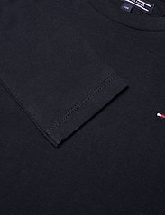Tommy Hilfiger Boy's Basic Cn Knit L/S T-Shirt