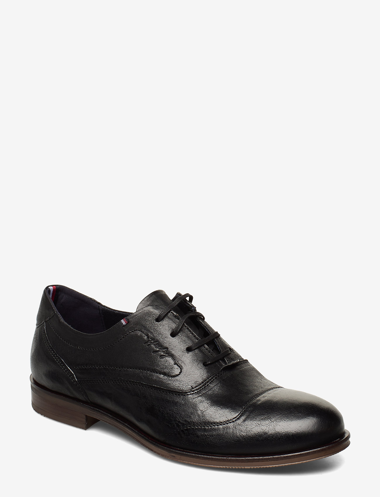 tommy hilfiger dress shoes