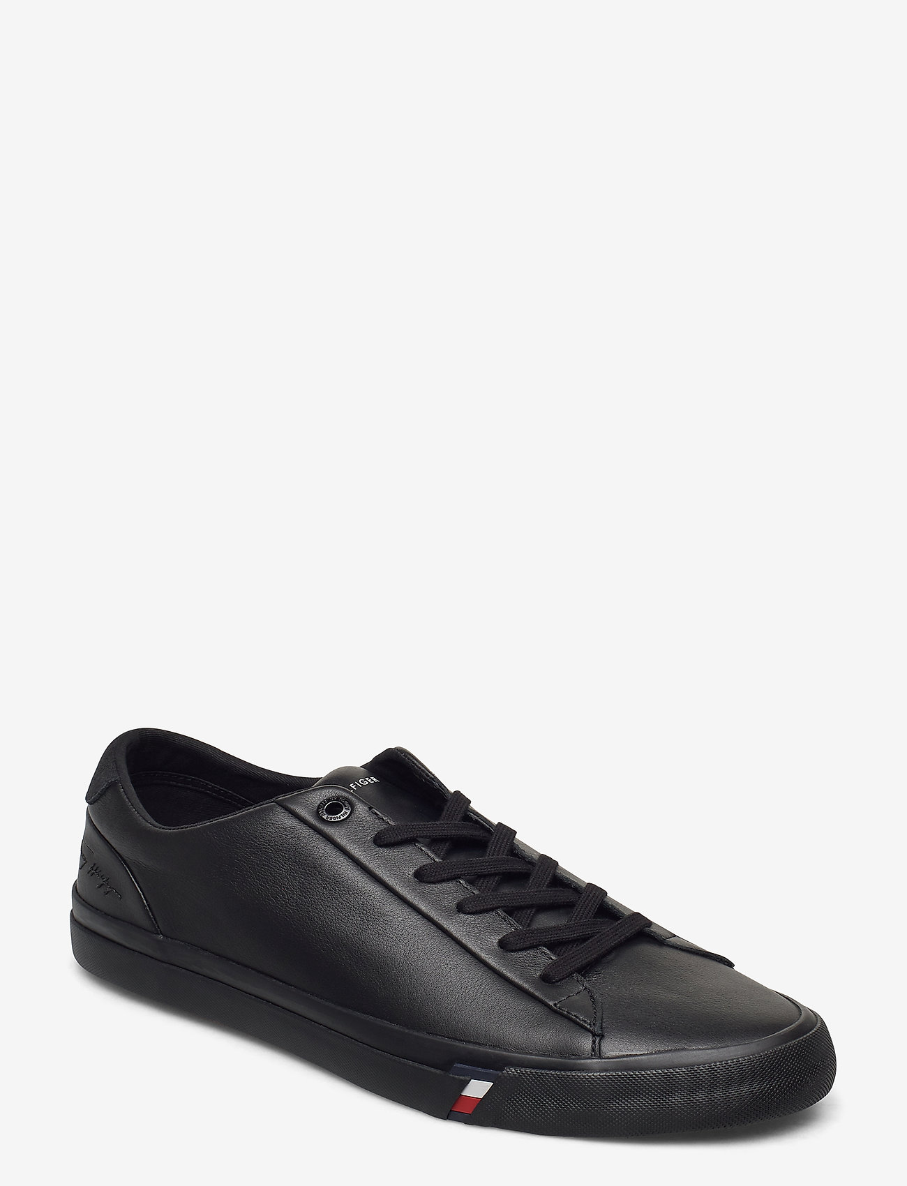 Corporate Leather Sneaker (Black) (109 
