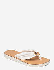 LEATHER FOOTBED BEACH SANDAL - IVORY