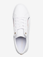 Tommy Hilfiger - TOMMY HILFIGER SIGNATURE SNEAKER - low top sneakers - white - 3