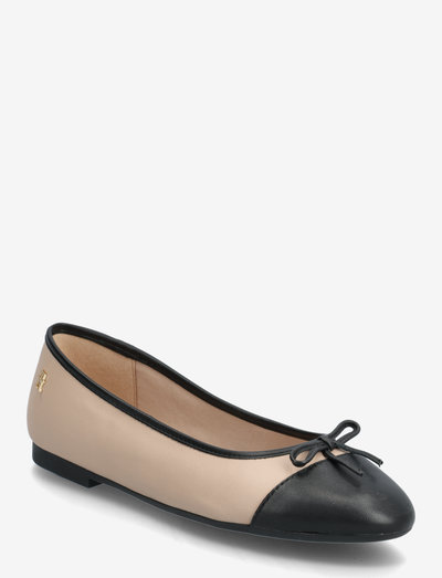 TOE CAP LEATHER BALLERINA